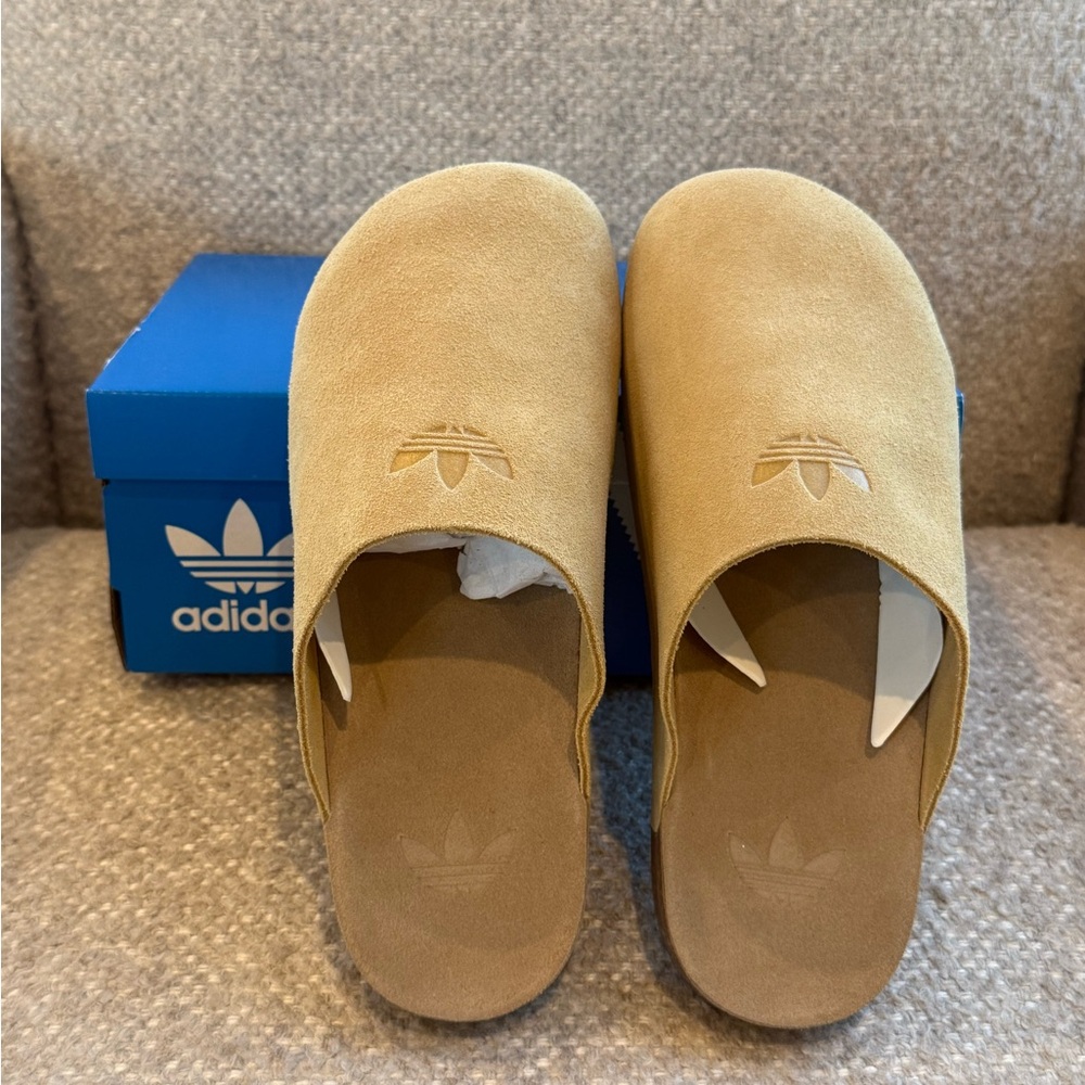 Adimule Adidas NWT suede mules